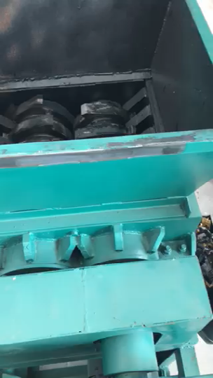 廢液壓管撕碎機工作視頻
